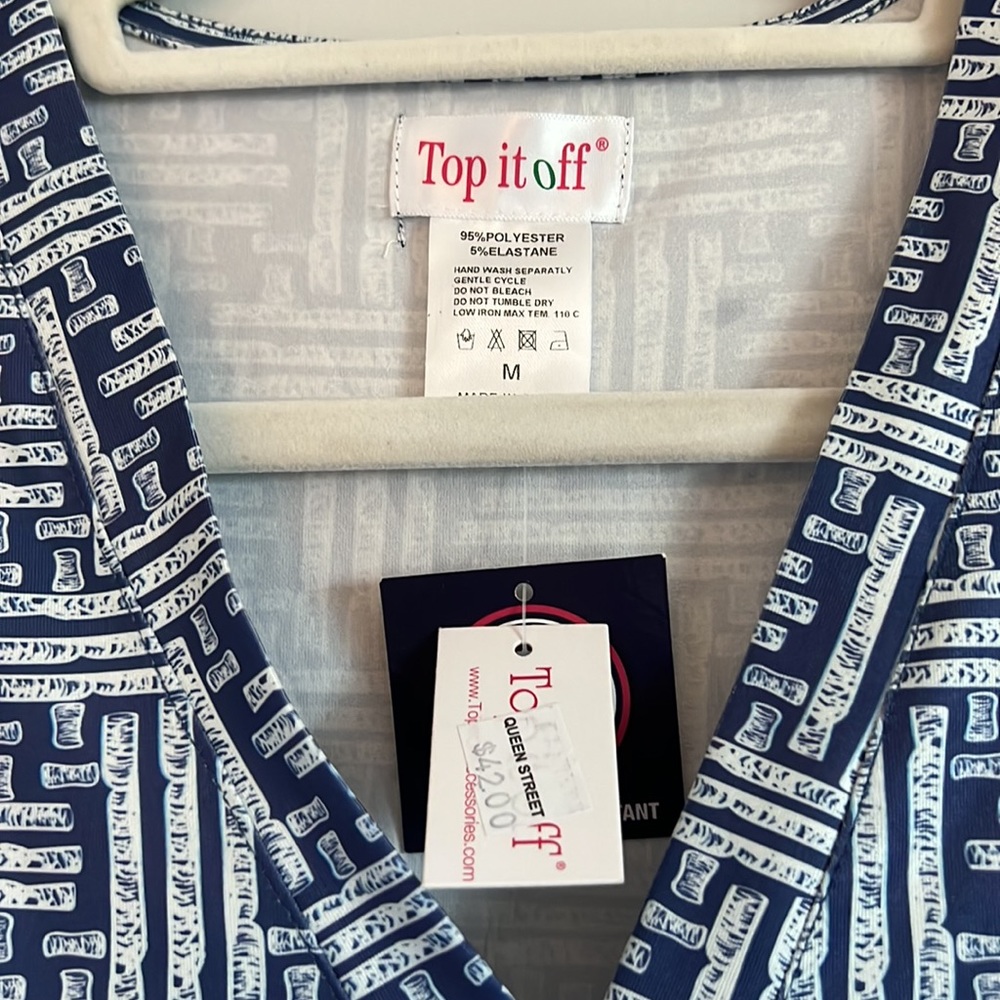 Sleeveless every day shirt perfect for jeans informal pants or shorts NO IRON - Picture 2 of 4
